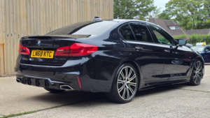 2018 BMW 5 Series 2.0 520d M Sport Auto Euro 6 (s/s) 4dr in Black — image 5