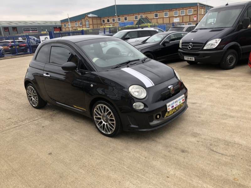 2011 Fiat 500 1.2 500 1.2 Lounge (start Stop) in Black — image 1