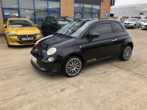 2011 Fiat 500 1.2 500 1.2 Lounge (start Stop) in Black — image 5