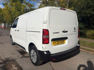 2020 Peugeot Expert 2.0 Bluehdi 1400 Professional Standard Panel Van Mwb Euro 6 (s/s) 6dr in White — image 5