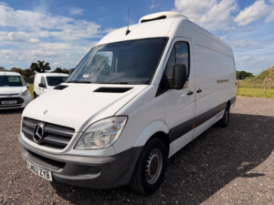 2012 Mercedes-Benz Sprinter 2.2 Cdi 308 Refrigerated Van 4dr Mwb in White — image 4