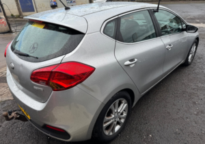 2014 Kia Ceed 1.6 Crdi Ecodynamics 2 Hatchback 5dr Diesel Manual Euro 5 (s/s) (126 Bhp) in Silver — image 4