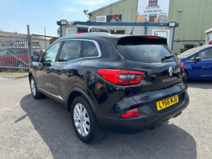 2016 Renault Kadjar 1.5 Dci Dynamique Nav Euro 6 (s/s) 5dr in Black — image 4