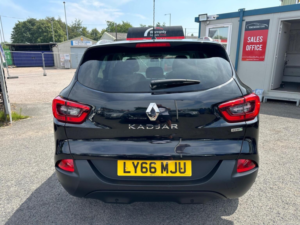 2016 Renault Kadjar 1.5 Dci Dynamique Nav Euro 6 (s/s) 5dr in Black — image 6