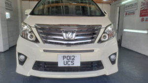 2012 Toyota Alphard 2.4 Auto 7 Seater Twin Sunroofs in White — image 3
