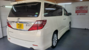2012 Toyota Alphard 2.4 Auto 7 Seater Twin Sunroofs in White — image 5