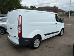 2017 Ford Transit Custom 2.0 Tdci 270 Panel Van 5dr Diesel Manual L1 H1 (157 G/km, 104 Bhp) in White — image 2