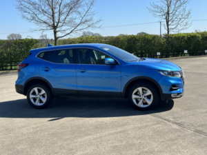 2019 Nissan Qashqai 1.5 Dci Acenta Premium in Blue — image 2