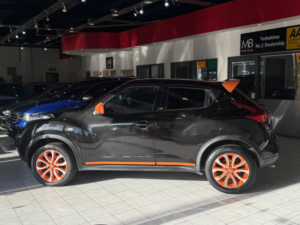 2014 Nissan Juke 1.5 Dci 8v Tekna in Black — image 6