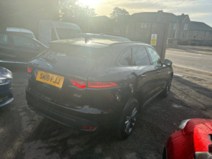 2016 Jaguar F-Pace 2.0 D180 R-Sport SUV 5dr Diesel Manual AWD Euro 6 (s/s) (180 Ps) in Black — image 3