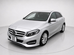 2015 Mercedes-Benz B Class B180 1.6 Se CVT Auto 5dr in Silver — image 2