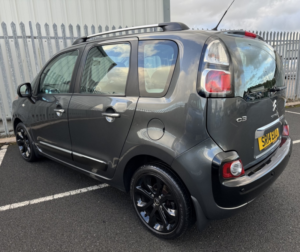 2014 Citroen C3 Picasso Selection 1.6 Hdi in Grey — image 4