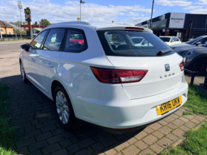 2016 SEAT Leon 1.2 Tsi Se Sport Tourer Euro 6 (s/s) 5dr in White — image 2