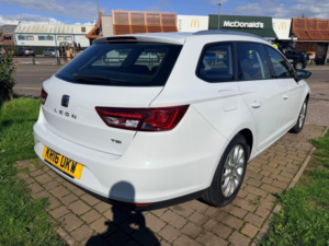 2016 SEAT Leon 1.2 Tsi Se Sport Tourer Euro 6 (s/s) 5dr in White — image 5
