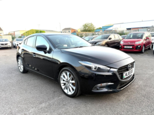 2018 Mazda Mazda3 1.5 Skyactiv-D Sport Nav Euro 6 (s/s) 5dr in Black — image 4