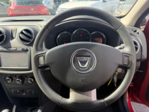 2016 Dacia Sandero Stepway 0.9 Tce Laureate Euro 6 (s/s) 5dr in Red — image 4
