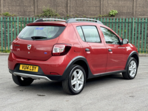 2014 Dacia Sandero Stepway 0.9 Stepway Ambiance Tce 90 in Red — image 4
