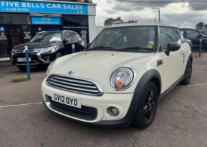 2012 MINI Hatch