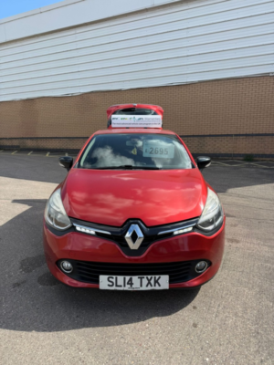 2014 Renault Clio 1.2 Dynamique Medianav 1.2 16v 75 in Red — image 2