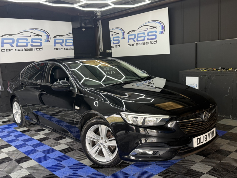 2018 Vauxhall Insignia 1.6 Turbo D Ecotec Sri Nav in Black — image 1