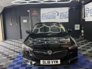 2018 Vauxhall Insignia 1.6 Turbo D Ecotec Sri Nav in Black — image 3