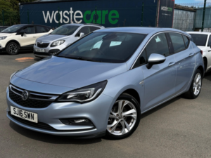 2016 Vauxhall Astra 1.6 Cdti Ecotec Blueinjection Sri in Silver — image 3