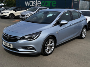 2016 Vauxhall Astra 1.6 Cdti Ecotec Blueinjection Sri in Silver — image 6