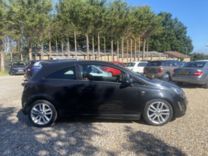 2015 Vauxhall Corsa 1.4 16v Sri in Black — image 2