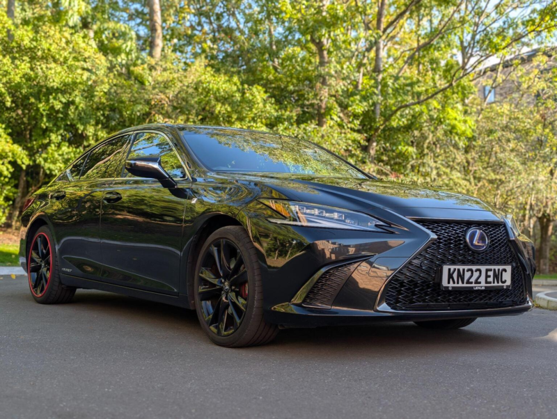2022 Lexus Es 2.5 300h F Sport E-CVT Euro 6 (s/s) 4dr in Black — image 1