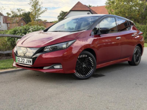 2022 Nissan Leaf 39kwh Tekna Auto 5dr in Red — image 3