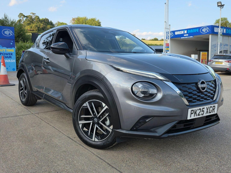 2025 Nissan Juke 1.6 N-Connecta Auto Euro 6 5dr in Grey — image 1