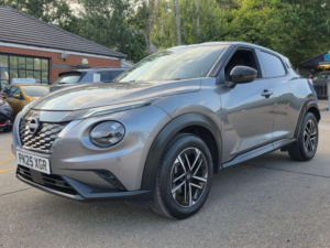 2025 Nissan Juke 1.6 N-Connecta Auto Euro 6 5dr in Grey — image 2