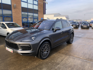 2021 Porsche Cayenne 3.0 T V6 in Grey — image 3