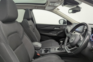 2022 Nissan Qashqai 1.3 Dig-T Mhev N-Connecta SUV 5dr Petrol Hybrid Manual Euro 6 (s/s) (140 Ps) in Black — image 3