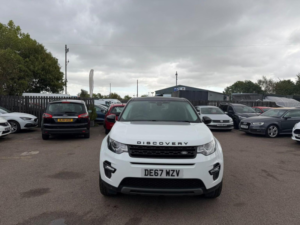 2017 Land Rover Discovery Sport 2.0 Td4 Hse Black Auto 4WD Euro 6 (s/s) 5dr in White — image 2