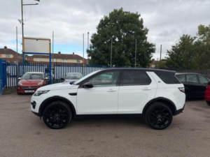 2017 Land Rover Discovery Sport 2.0 Td4 Hse Black Auto 4WD Euro 6 (s/s) 5dr in White — image 3