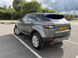 2016 Land Rover Range Rover Evoque 2.0 Ed4 Se Fwd Euro 6 (s/s) 5dr in Grey — image 4