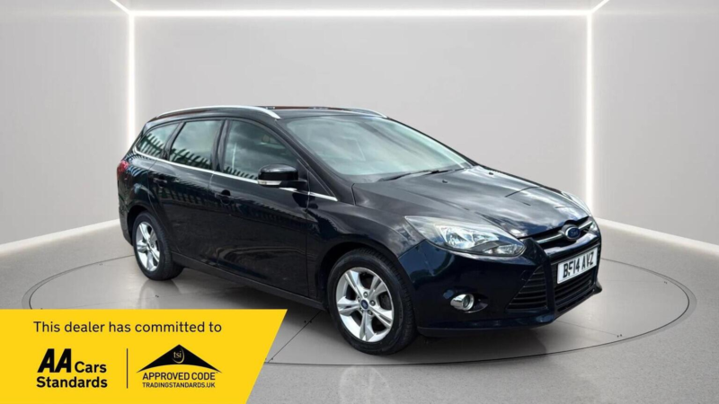 2014 Ford Focus 1.0t Ecoboost Zetec Euro 5 (s/s) 5dr in Black — image 1