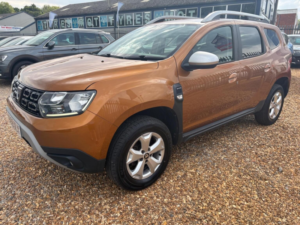 2018 Dacia Duster 1.6 Sce Comfort 4WD Euro 6 (s/s) 5dr in Orange — image 3