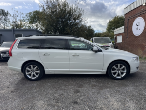 2024 Volvo V70 T4 1.6 180 Bhp Estate in White — image 2