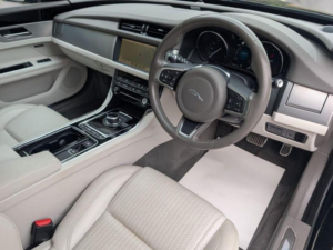 2019 Jaguar Xf 2.0i Prestige Auto Euro 6 (s/s) 4dr in Black — image 4