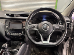 2017 Nissan Qashqai 1.5 Dci N-Connecta in Silver — image 2