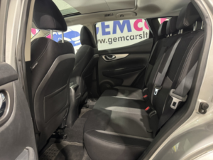2017 Nissan Qashqai 1.5 Dci N-Connecta in Silver — image 4