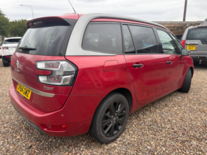 2014 Citroen Grand C4 Picasso 1.6 E-Hdi Airdream Exclusive+ MPV 5dr Diesel Etg6 Euro 5 (s/s) (115 Ps) in Red — image 3