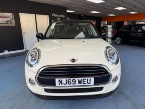 2019 MINI Hatch 1.5 Cooper Classic Euro 6 (s/s) 5dr in White — image 4