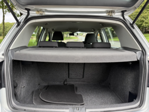 2012 Volkswagen Golf 1.6 Tdi Bluemotion Tech Match in Silver — image 3