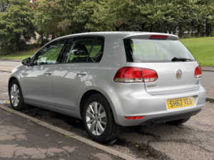 2012 Volkswagen Golf 1.6 Tdi Bluemotion Tech Match in Silver — image 4