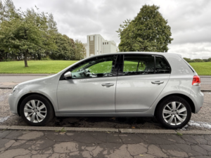 2012 Volkswagen Golf 1.6 Tdi Bluemotion Tech Match in Silver — image 5