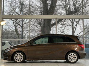 2015 Mercedes-Benz B Class 1.6 B180 Sport 7g-Dct Euro 6 (s/s) 5dr in Brown — image 2