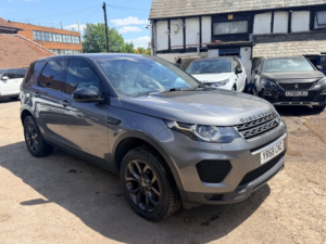 2018 Land Rover Discovery Sport Td4 Landmark in Grey — image 4